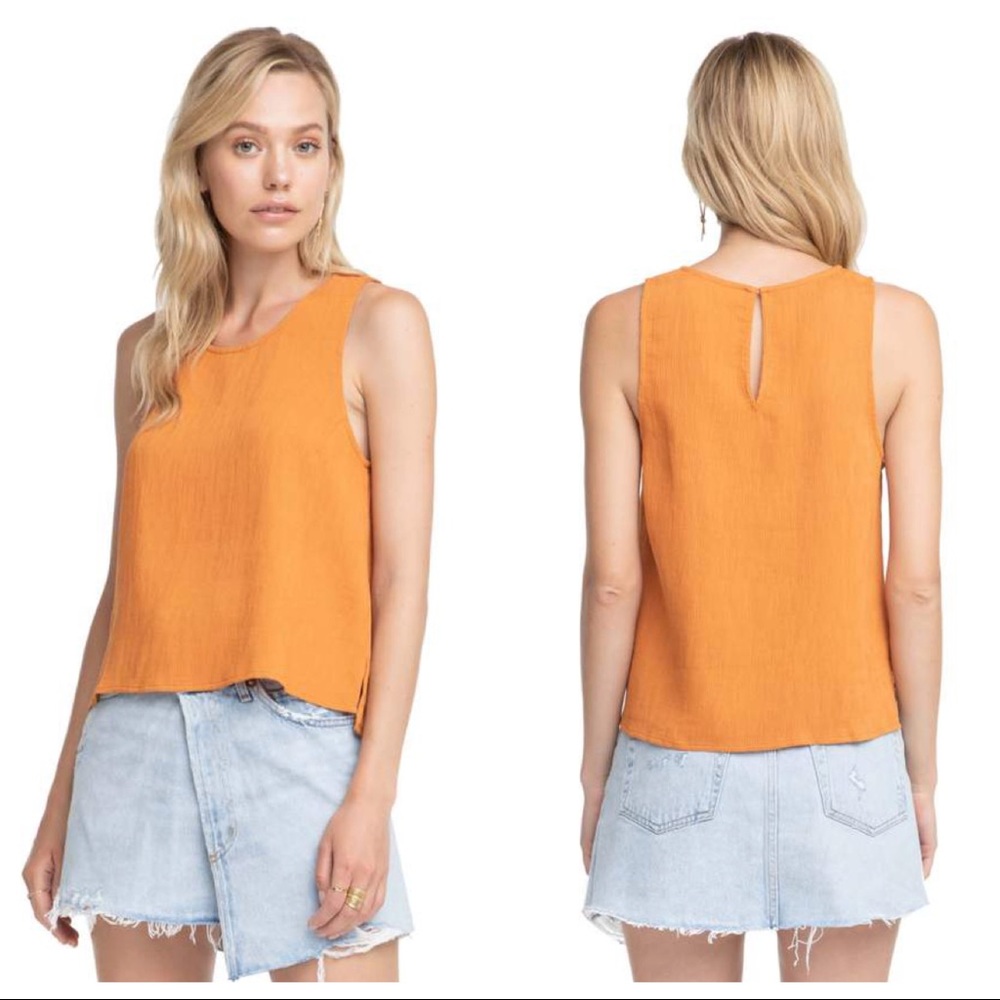 NWT ASTR Berlin Too Apricot Orange Sleeveless Tank Blouse Keyhole Back Sz XS
